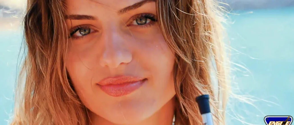 punda coast beach bar,engine power