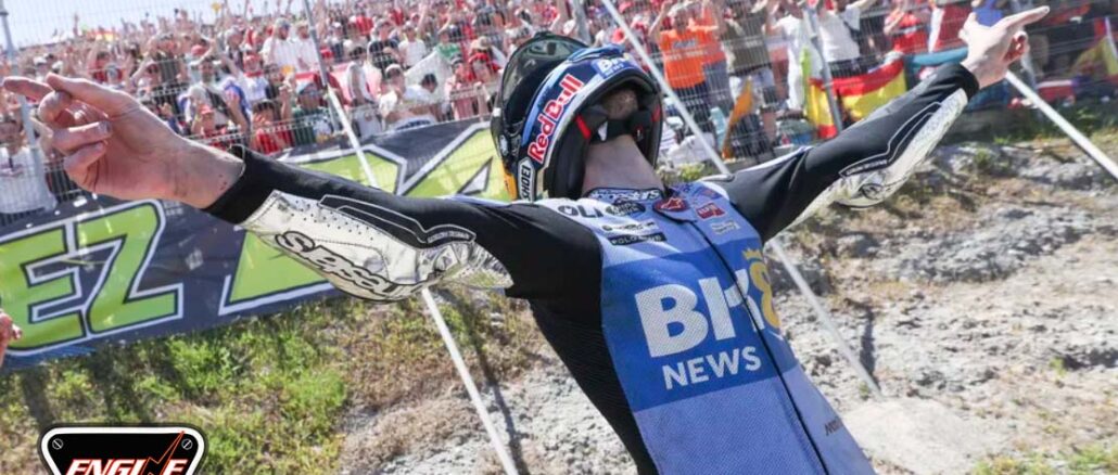 o-alex-markes-pire-tin-proti-tou-niki-sto-motogp-sti-chereth-to-perasmeno-savvatokyriako