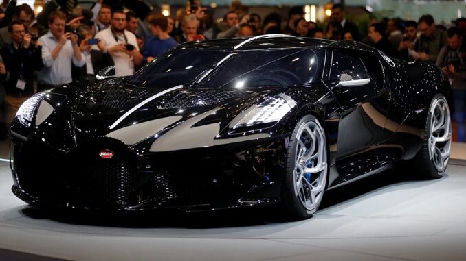 bugatti-la-voiture-noire-i-epiki-parousiasi-tou-pio-trelou-amaxiou-ston-kosmo