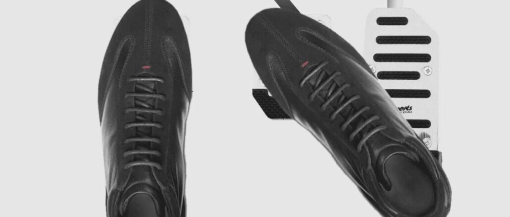 to-left-foot-braking-sto-wrc-i-techniki-pou-metamorfonei-to-aftokinito-se-oplo-akriveias-mesa-sti-strofi