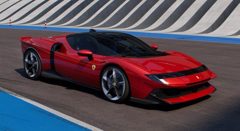 ta-pio-diasima-kokkina-aftokinita-ston-kosmo