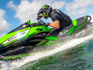 ta-pio-grigora-jet-ski-ston-kosmo-den-einai-apla-paichnidia-paralias