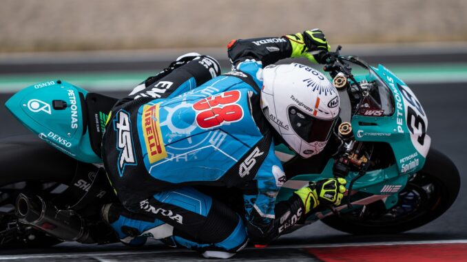 to-body-position-sto-wsbk-pos-i-stasi-tou-somatos-metamorfonei-mia-superbike-se-oplo-mesa-sti-strofi