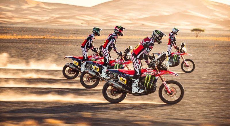 dakar-rally-2026-i-kolasi-tis-saoudikis-aravias-se-pliri-exelixi-i-machi-tis-toyota-me-ti-dacia-kai-to-teleftaio-kynigi-tou-sebastien-loeb-gia-ti-doxa