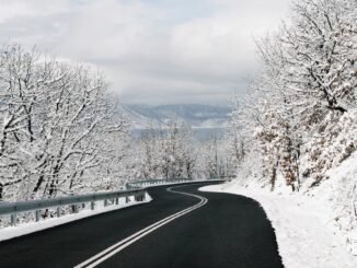 parnassos-fail-i-ellinida-influencer-pou-dielyse-to-g-wagon-ton-250-000e-sta-chionia-to-exodiko-tis-etaireias-to-viral-vinteo-kai-i-dikaiologia-pou-exorgise-to-pane