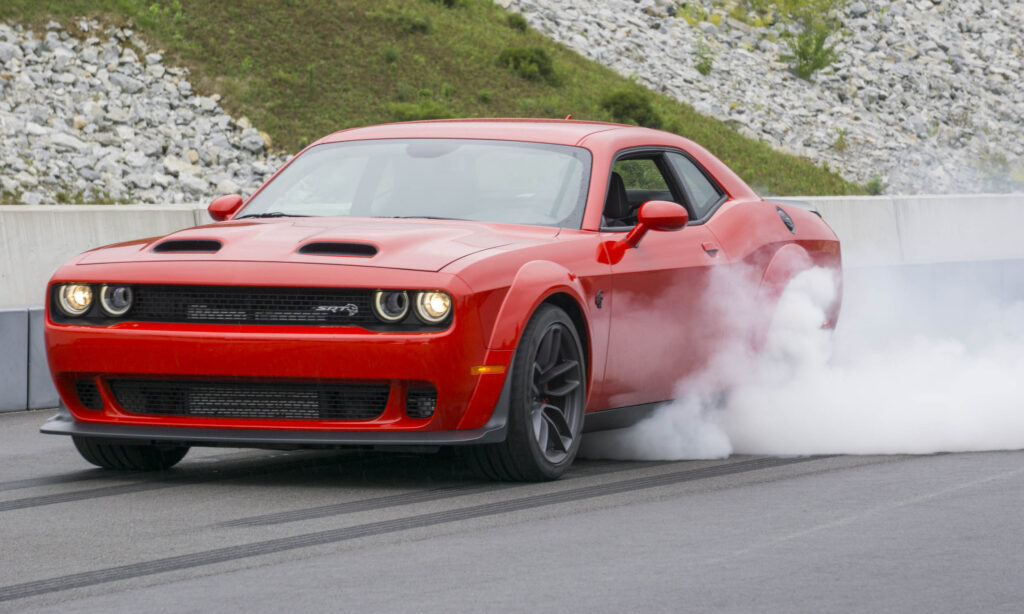 american-muscle-ta-5-aftokinita-pou-orisan-tin-omi-dynami