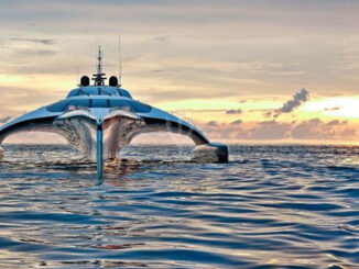 adastra-to-foutouristiko-trimaran-ton-okeanon