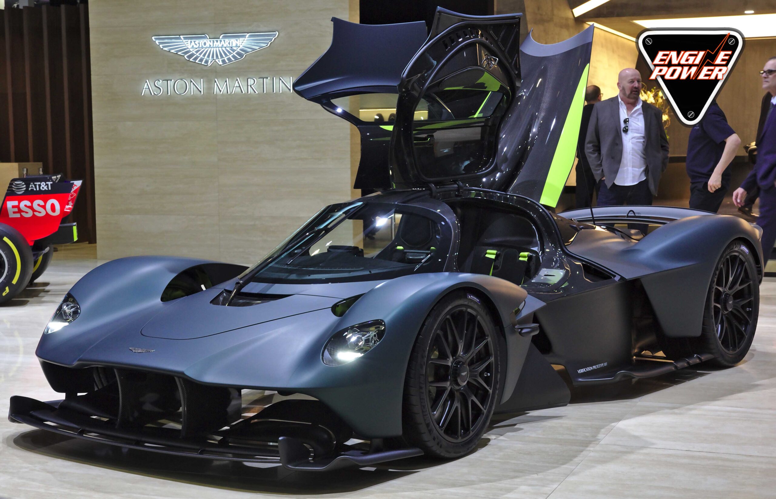 aston-martin-valkyrie-i-formula-1-tou-dromou
