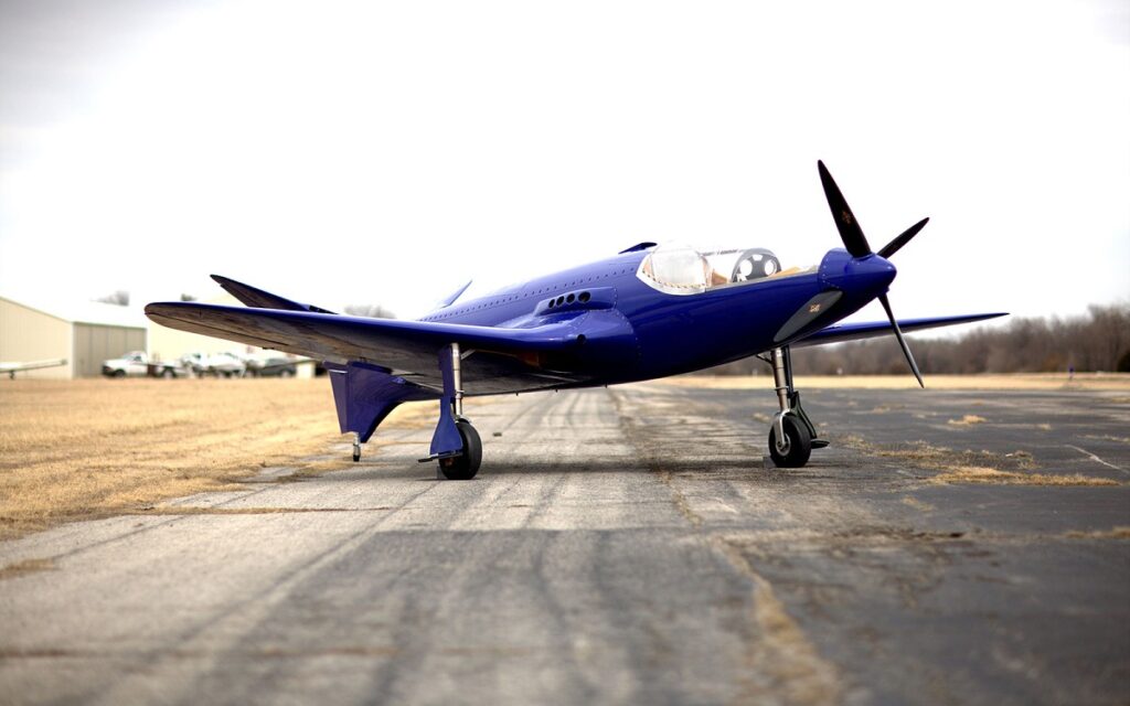 bugatti-100p-to-aeroplano-pou-itan-70-chronia-brosta-apo-tin-epochi-tou