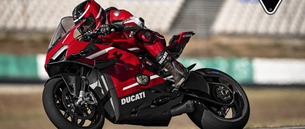ducati-superleggera-v4-to-apolyto-carbon-aristourgima