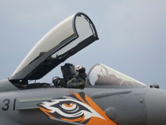 Σύγχρονο μαχητικό αεροσκάφος σχετικό με την τεχνολογία AESA radar
