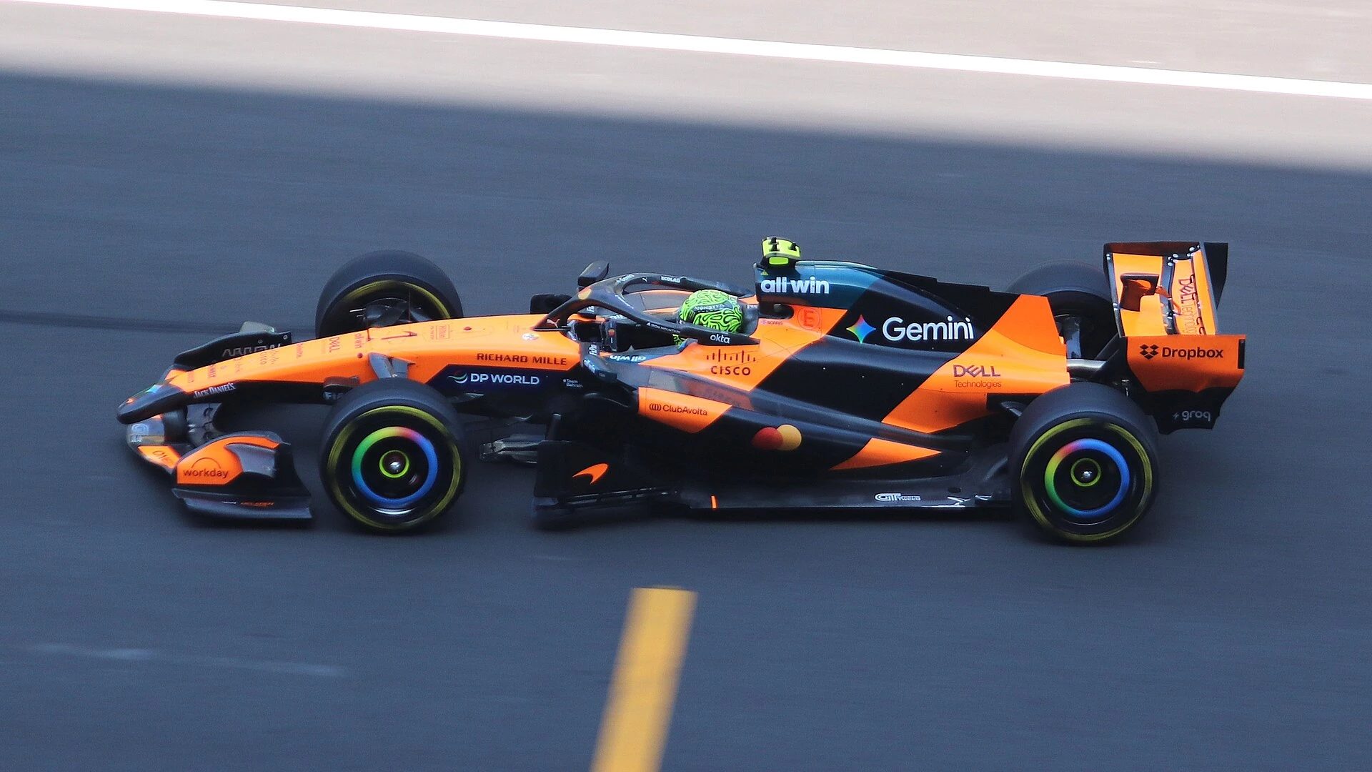 formula-1-austin-2026-mclaren-norris-piastri-maxi